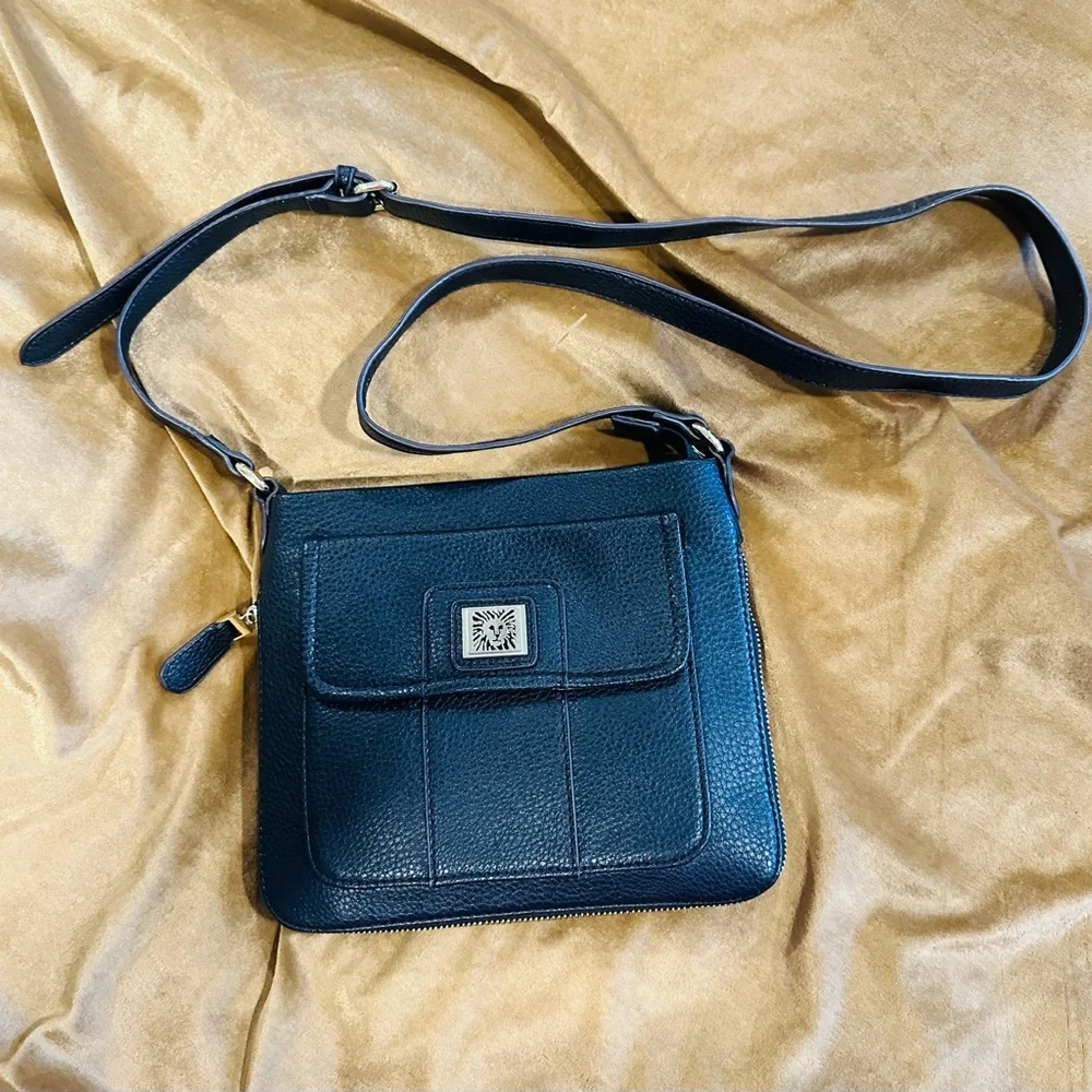 Anne Klein Black Crossbody Bag - Picture 1 of 9